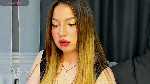 StefaTaylor online show from December 15, 9:42 pm