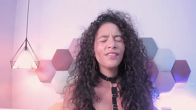 AntonellaHall  online show from March 11, 7:05 pm