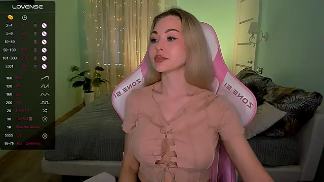 AdeleRoberts online show from March 11, 2:16 am