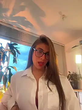 MariaIsabella8 online show from May 13, 10:37 pm