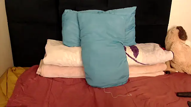 Busty-Londie online show from March 4, 6:25 pm