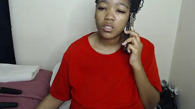Snapshot of Busty-Londie chatting on September 14, 3:37 am Busty-Londie online show from September 14, 3:37 am