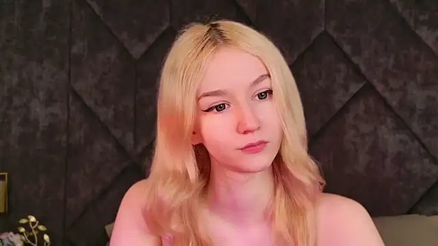 NaomiLoys online show from March 16, 11:03 am