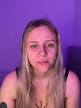 lunawolf21 online show from February 18, 7:51 am