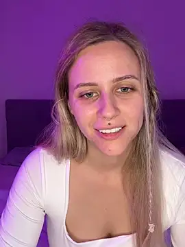 lunawolf21 online show from November 21, 7:54 am