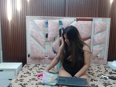 stephanieross202cl online show from November 12, 3:59 am