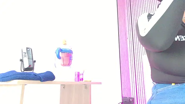 Sofia martiin online show from February 19, 3:17 am