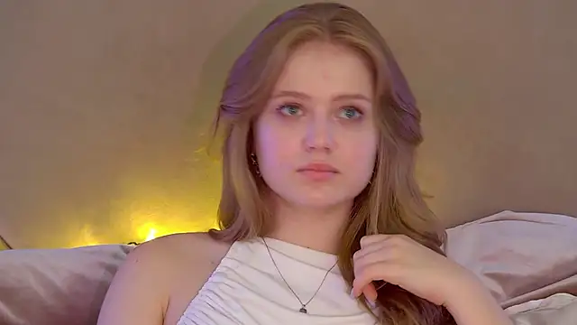 SelinSwarovski online show from September 20, 7:01 pm