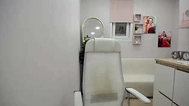 Milla Cutie18 online show from April 29, 7:44 am