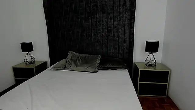 NataGarcia online show from June 18, 6:02 pm