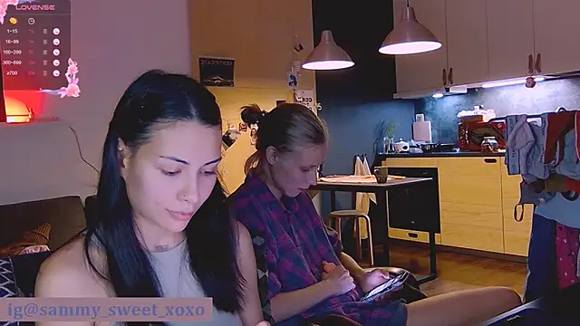 Snapshot of KatiKate chatting on October 1, 6:46 pm KatiKate online show from October 1, 6:46 pm