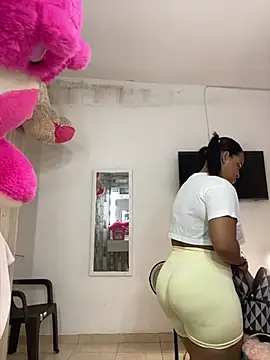 Violetrousse online show from May 6, 6:12 pm
