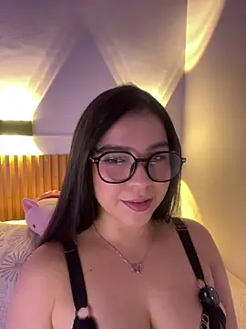 Blancanievess online show from June 14, 2:24 am