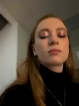 Snapshot of _AngelMoon_ chatting on October 17, 4:48 am AngelMoon online show from October 17, 4:48 am