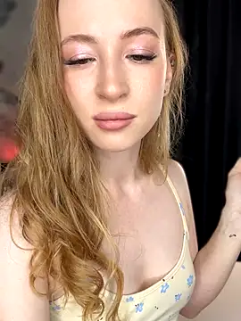 Snapshot of _AngelMoon_ chatting on September 30, 4:07 am AngelMoon online show from September 30, 4:07 am