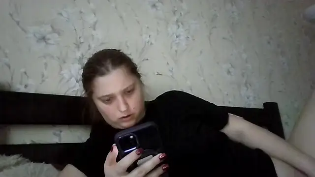 kila lo online show from February 4, 1:47 pm