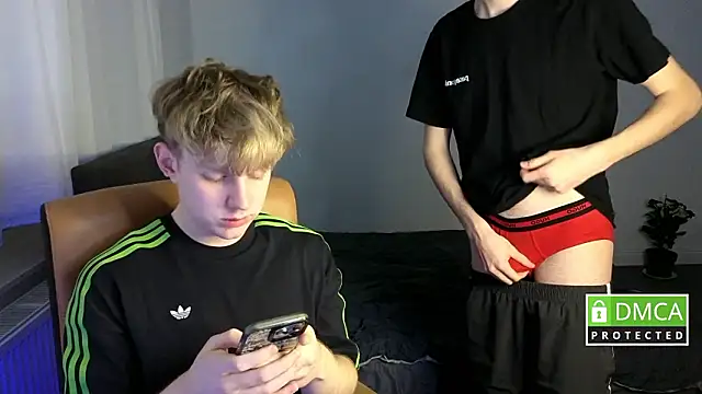 cutie guys online show from March 19, 11:20 pm