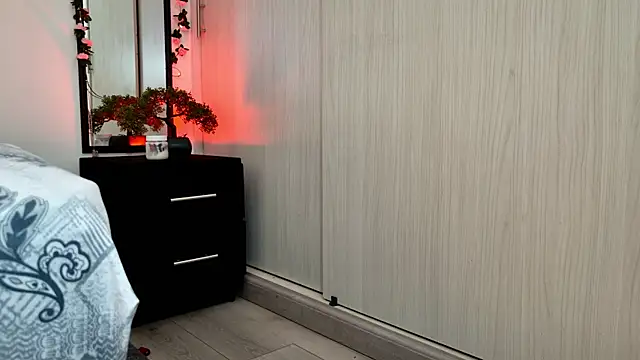 cutehanna1 online show from February 28, 1:05 am