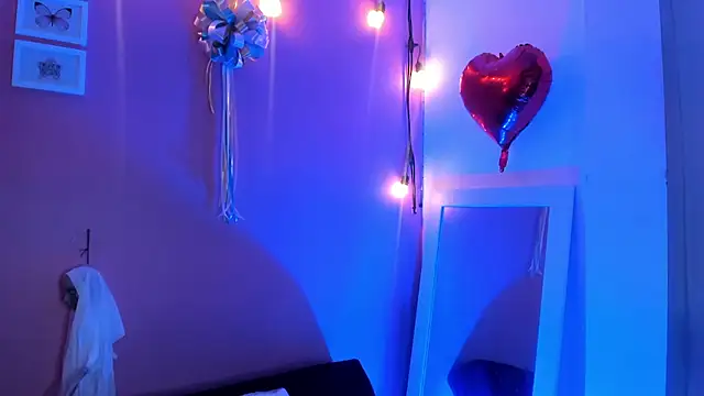 Snapshot of agnes_213 chatting on September 25, 1:43 pm agnes 213 online show from September 25, 1:43 pm