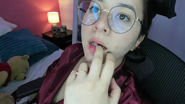 Snapshot of agnes_213 chatting on September 22, 1:09 pm agnes 213 online show from September 22, 1:09 pm