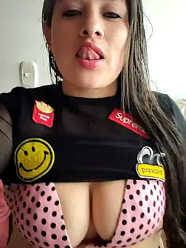 Snapshot of Neve_Collins chatting on October 9, 1:26 pm Neve Collins online show from October 9, 1:26 pm