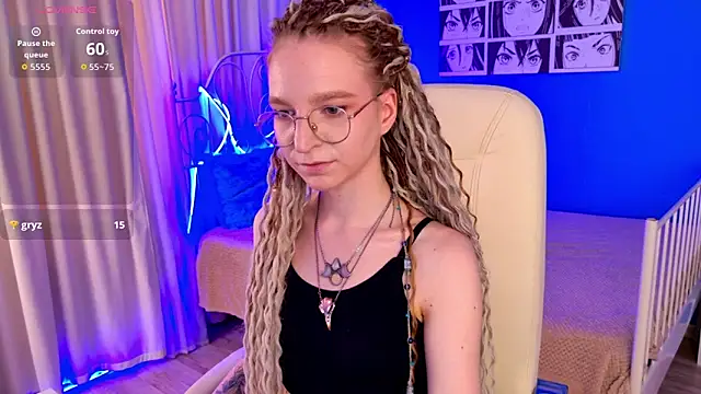 VioletShine online show from July 6, 1:49 pm