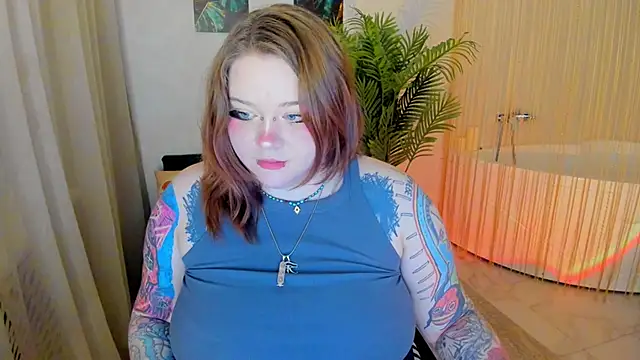 MoonLghte online show from June 13, 7:44 pm