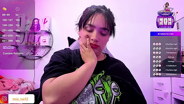 mia johns  online show from November 29, 5:55 am