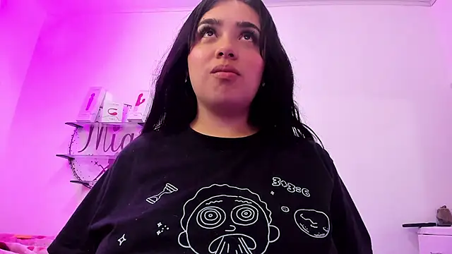 mia johns  online show from January 10, 3:55 am