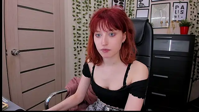 ElizaNik  online show from May 2, 9:29 pm