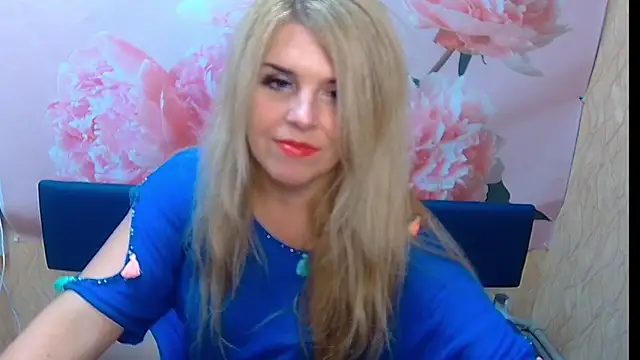Snapshot of Julya_Barbi chatting on October 3, 11:37 am Julya Barbi online show from October 3, 11:37 am