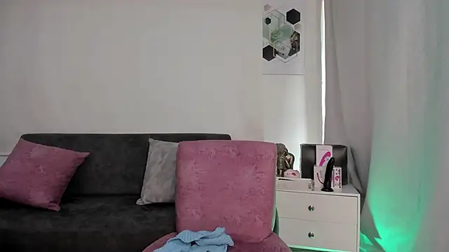 LaylaJewel online show from February 17, 6:18 pm