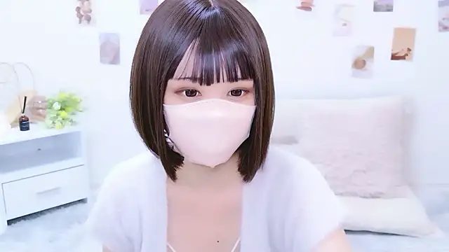 Snapshot of aki_zzz chatting on October 6, 5:46 am aki zzz online show from October 6, 5:46 am