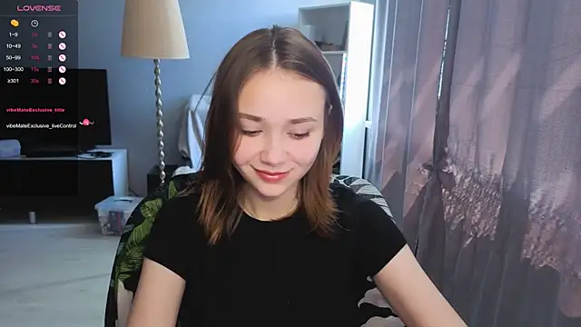 SweetLinaa online show from June 6, 8:31 am