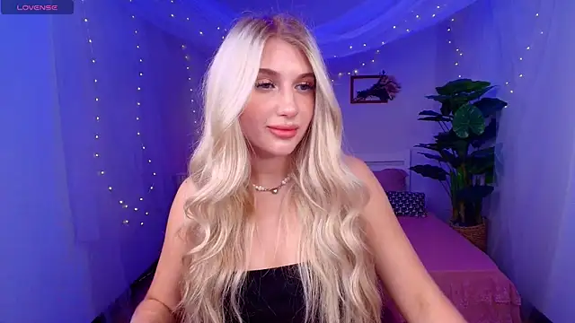 Evacadooo online show from July 23, 3:04 am