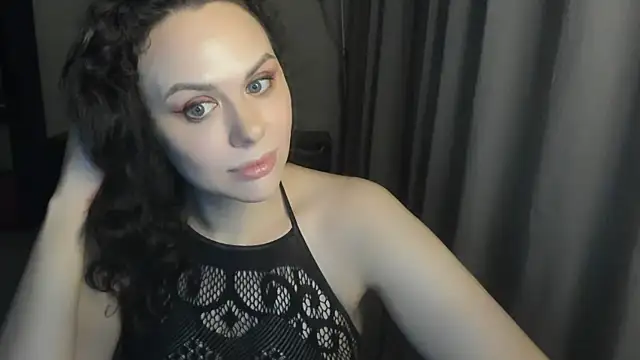 MollyCheiz online show from June 13, 9:01 pm