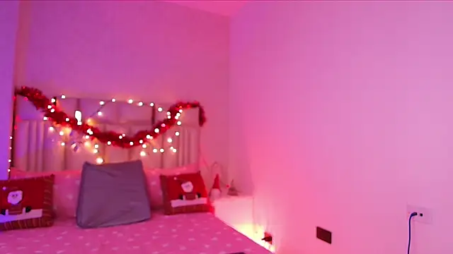 canela oss online show from December 14, 12:00 pm