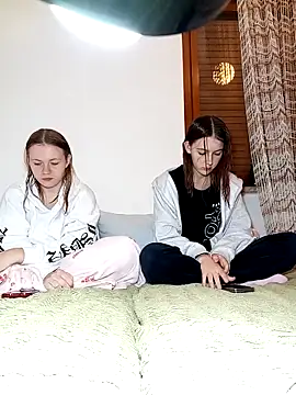 ella grays online show from November 6, 7:20 pm