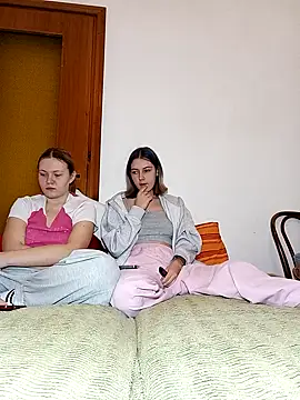 ella grays online show from January 17, 6:37 pm