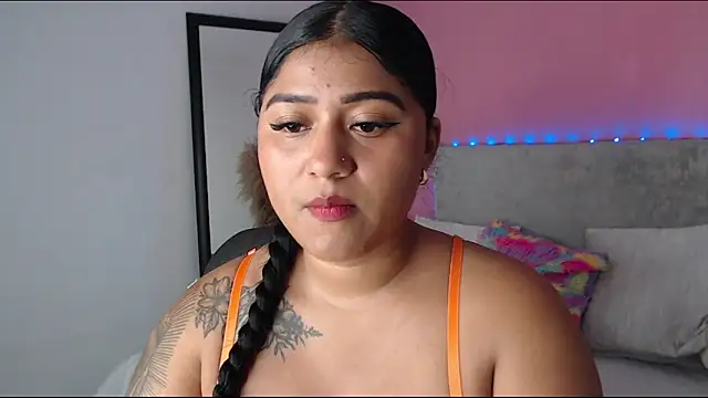 alinakiss online show from April 22, 3:36 am