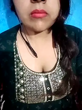 Love-Veronica online show from May 1, 6:22 pm