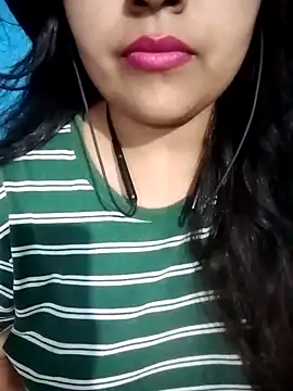 Love-Veronica online show from May 4, 6:12 pm