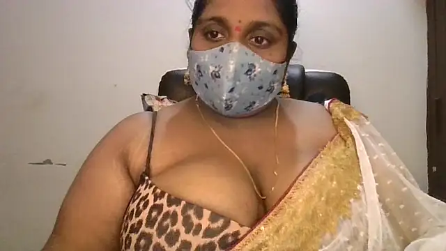 Sexy Radhikaa online show from July 29, 5:46 pm
