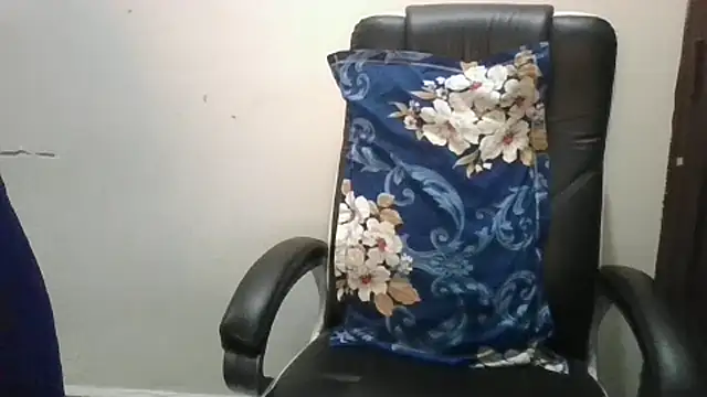 Sexy Radhikaa online show from July 15, 4:06 am