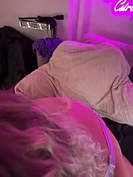 CurvyAnonymousGirl89 online show from September 27, 4:14 pm