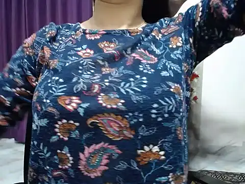 taisina online show from March 8, 2:54 pm