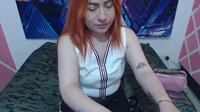 XxMiaSexxyHotxX online show from November 29, 2:43 pm