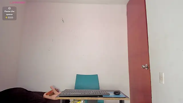 Zoey Donovan online show from January 8, 9:08 pm