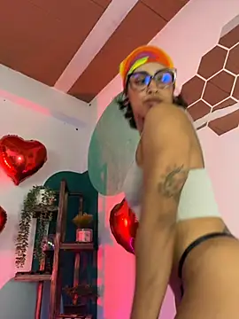 LollaByer online show from February 11, 9:16 pm