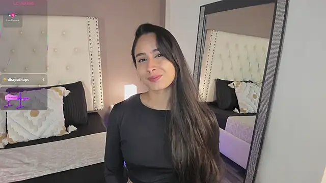 Julia Martinez  online show from July 23, 11:40 am